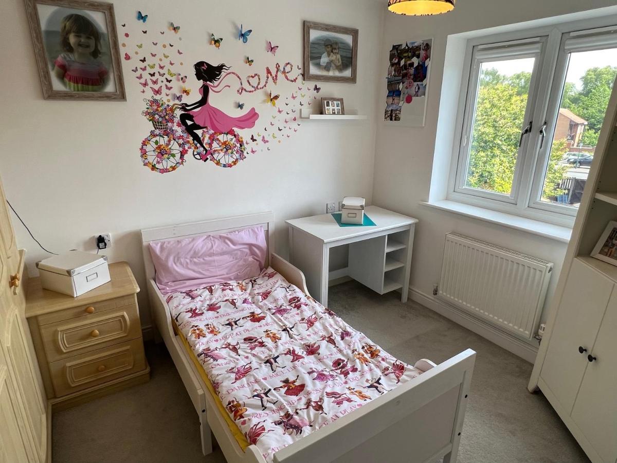 Simply Stunning 2 Bedroom Home With Parking Space 노팅엄 외부 사진
