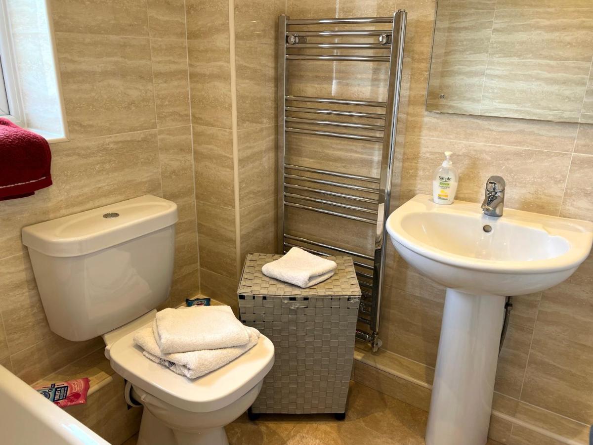 Simply Stunning 2 Bedroom Home With Parking Space 노팅엄 외부 사진