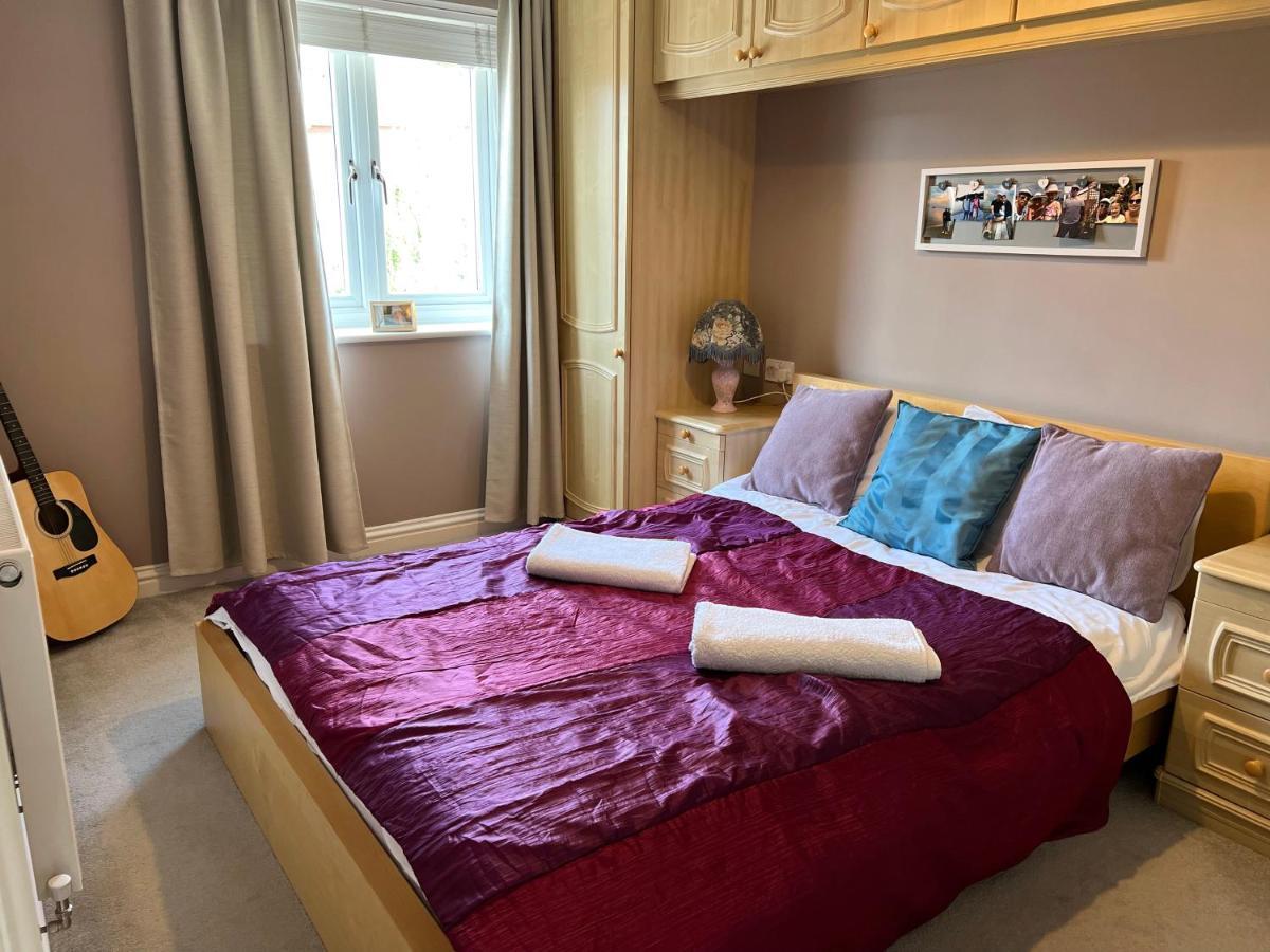 Simply Stunning 2 Bedroom Home With Parking Space 노팅엄 외부 사진