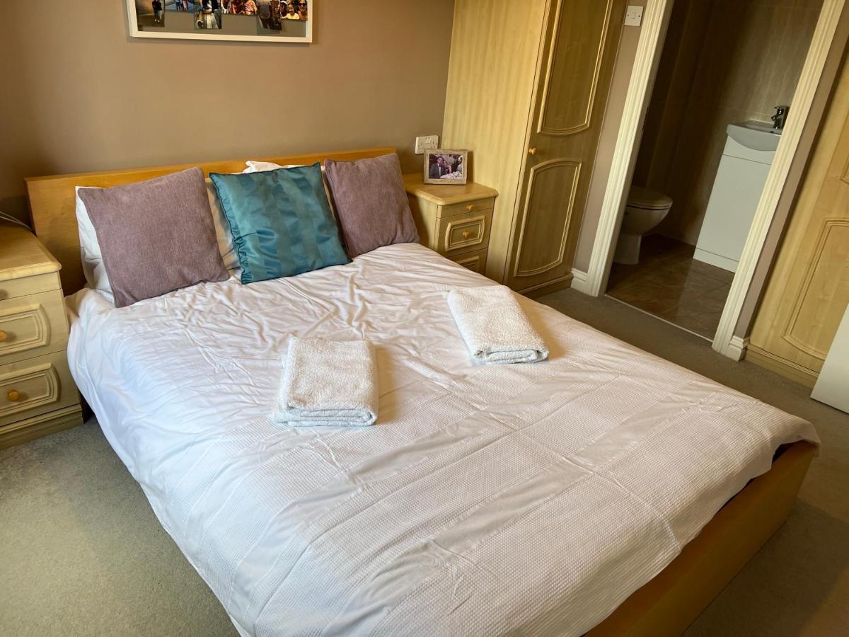 Simply Stunning 2 Bedroom Home With Parking Space 노팅엄 외부 사진